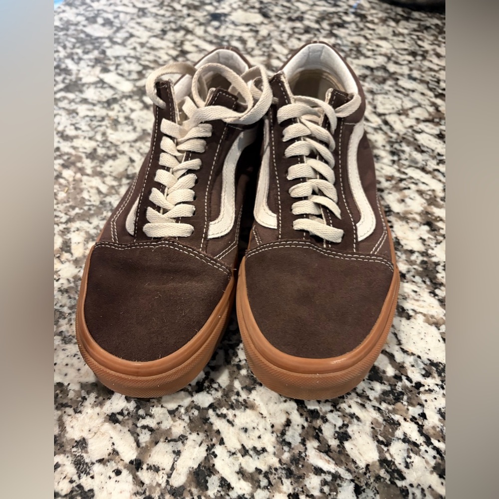Vans - Picture 2 of 5